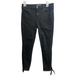 Loft Black Modern Skinny, Side‎ tie at the hem, size 27/4